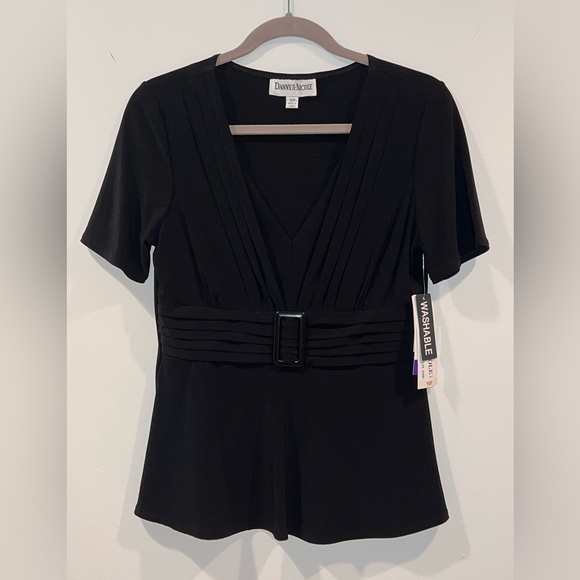 Danny & Nicole Short Sleeve Black Blouse with Faux Buckle Waist, Size 10P - Picture 2 of 13